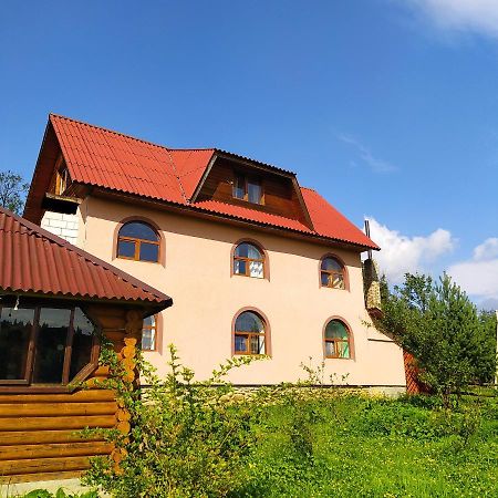 Мальва Daire Lazeshchyna Dış mekan fotoğraf
