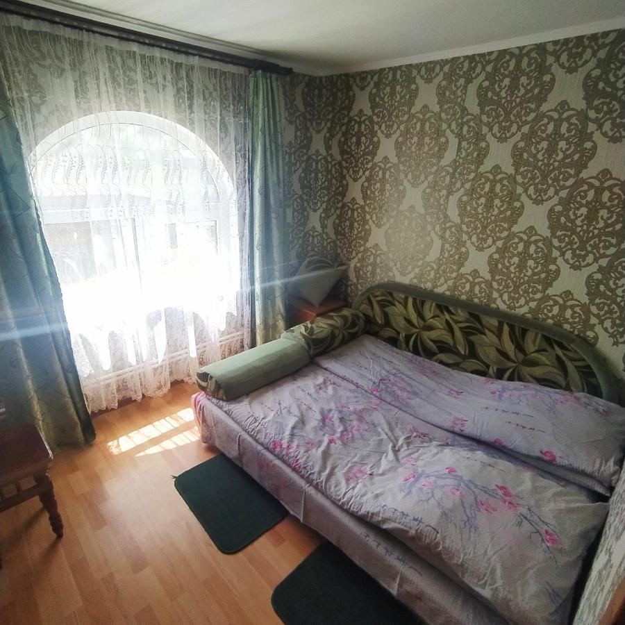 Мальва Daire Lazeshchyna Dış mekan fotoğraf